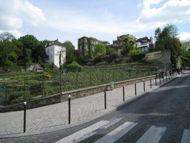 Quiet Apartment Hill Of Montmartre パリ エクステリア 写真