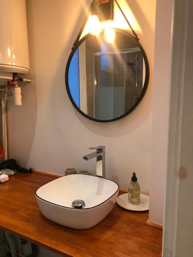 Quiet Apartment Hill Of Montmartre パリ エクステリア 写真